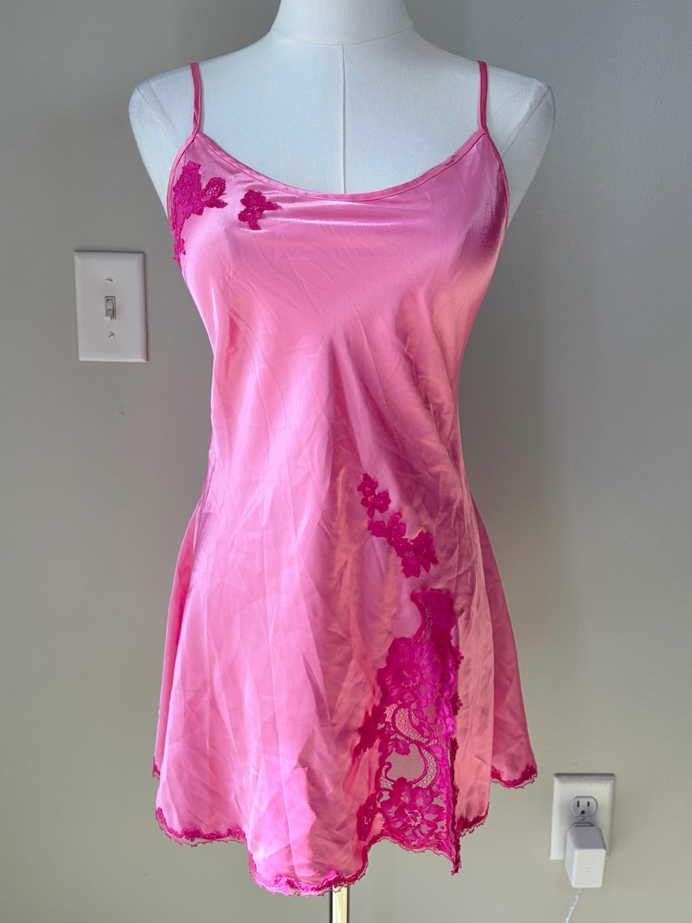 Victoria’s Secret Pink Delicate Lace Detail Satin Slip Dress Flirty Romantic